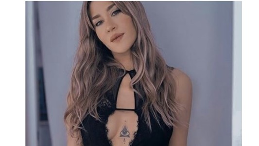 Jimena Barón, entre la ducha y sus tatuajes más jugados