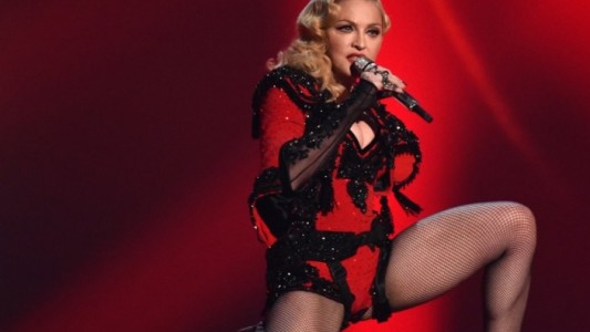 Fotos: el nuevo novio de Madonna es un bailarín de 26 años que la llena de mimos