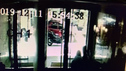 VIDEO: así atacó a otra víctima la banda que mató al turista inglés