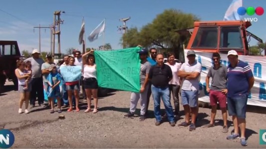 Contra la suba de las retenciones, ruralistas acampan en Altos Fierro
