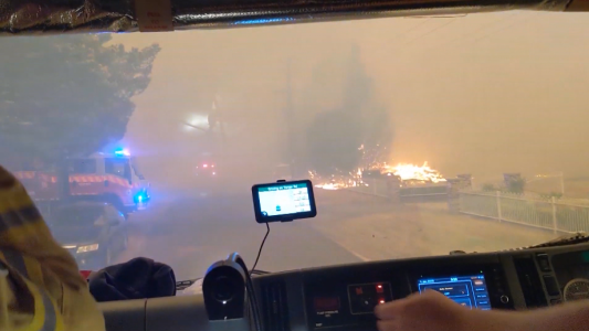 VIDEO: los bomberos de Australia pasaron Navidad combatiendo las llamas