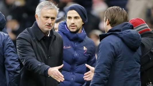 José Mourinho, quebrado y al borde del llanto en el partido del Tottenham por la muerte de su perra