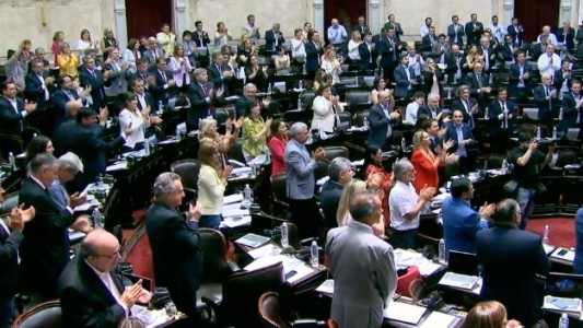 Diputados suspendió los aumentos de sueldo de legisladores y personal político