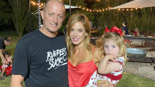 Un hater criticó a Jésica Cirio y Martín Insaurralde le contestó “culo caído”