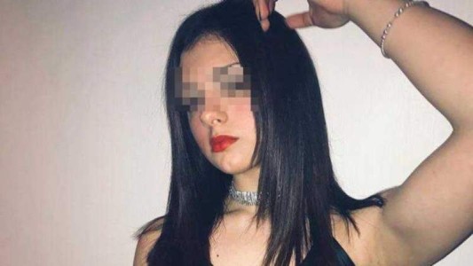 El dramático relato de una chica que fue encerrada en una casa rodante y abusada por tres hombres