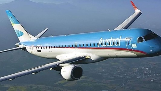 Terror a bordo: por una falla técnica un vuelo de Austral quedó a oscuras