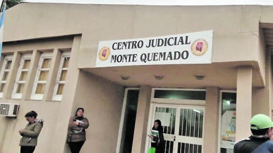 Un hombre golpeó brutalmente a su mujer en silla de ruedas hasta tirarla al piso