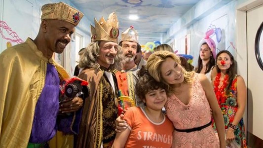 La Primera Dama repartió juguetes en un hospital de niños