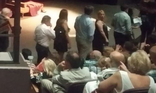 Vitorearon a Cristina Kirchner delante de María Eugenia Vidal en un teatro