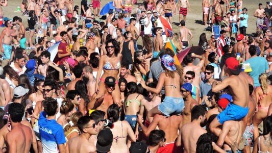 Prohíben el consumo de alcohol en la vía pública en Villa Gesell