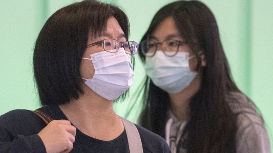 China: tras un nuevo balance del coronavirus, ya son 425 los muertos