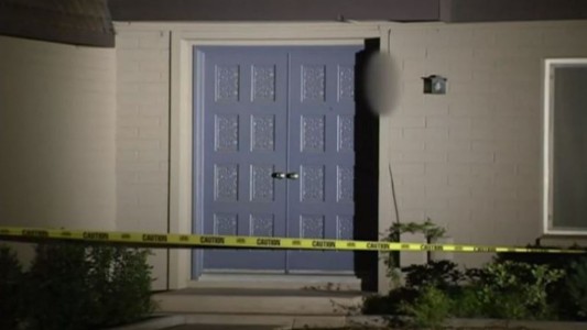 Una mujer sufrió un infarto y mató a su bebé de 4 meses al caer sobre él