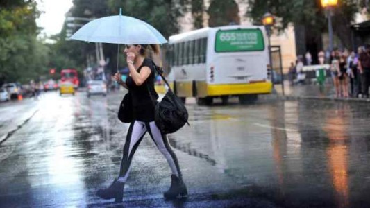 Domingo lluvioso en Córdoba y poco cambio de temperatura