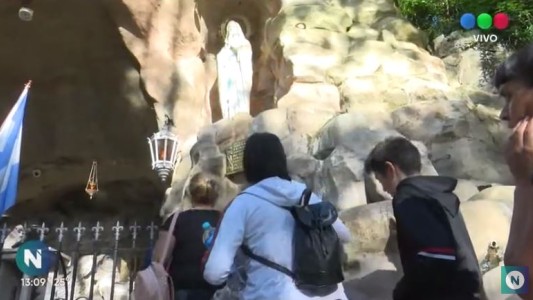 Multitudinaria peregrinación a la Virgen de Lourdes