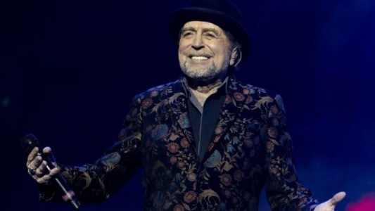Operan de urgencia a Joaquín Sabina luego de su caída en pleno recital