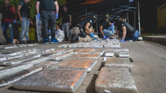 Córdoba: incautaron 321 kilos de marihuana en operativo en el sudeste de la ciudad. Hay 6 detenidos