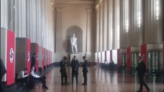 La Facultad de Derecho de la UBA se lleno de banderas nazis: ¿Por qué?