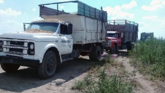 Un chico de 16 años murió aplastado por dos camiones mientras ayudaba a remolcar