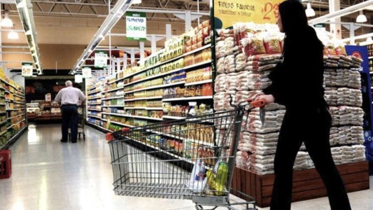 Indec: para no ser pobre, una familia necesitó en enero 40.373,01 pesos