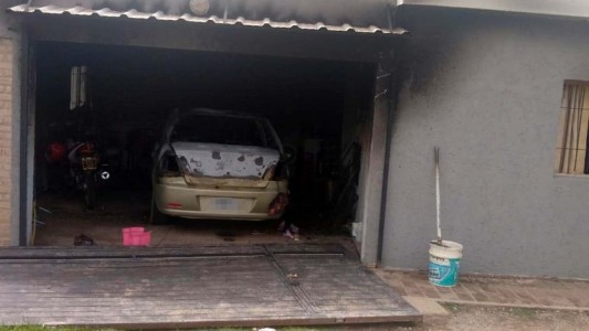 Una mujer fue calcinada junto con su auto e investigan si fue un femicidio