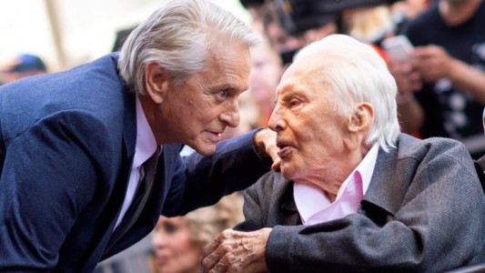 Kirk Douglas dejó la mayor parte de sus u$s 61 millones para caridad