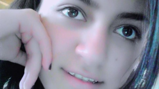 Degollaron a una joven de 17 años mientras dormía con su bebé de 3 meses