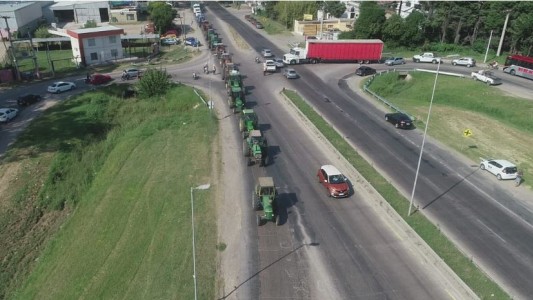 Tractorazo contra las retenciones: la columna va por Circunvalación pero no llegará al Panal