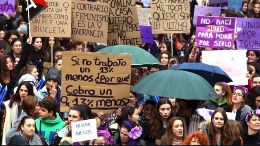#8M: paro, marchas y pañuelazo en el Día Internacional de la Mujer