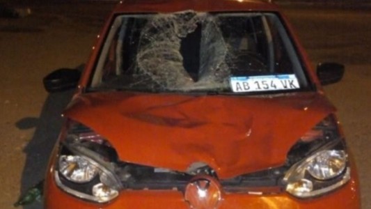 Un automovilista fue linchado luego de atropellar y matar a un ciclista pese a que lo quiso socorrer