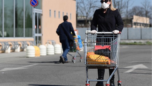Coronavirus: Italia cierra todos los locales comerciales