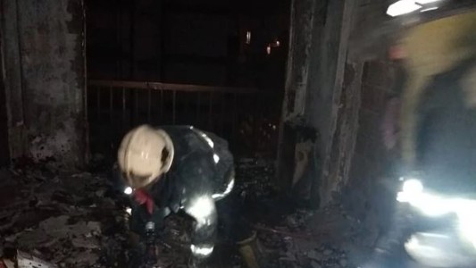 Preparaba alcohol en gel, se incendio su departamento y murió al arrojarse de un piso 11