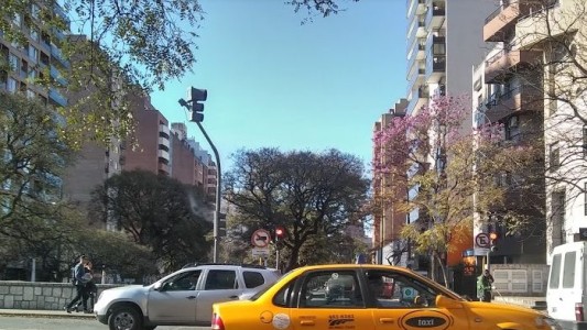 Mucho sol y unas pocas nubes anticipan un lunes caluroso en Córdoba