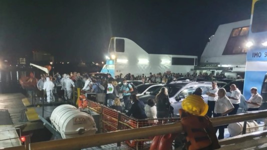 Demanda por US$ 700 mil al joven con coronavirus que viajó en Buquebús: "En el barco le informaron que dio positivo"