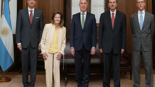 Los ministros de la Corte reducirán sus ingresos un 25%