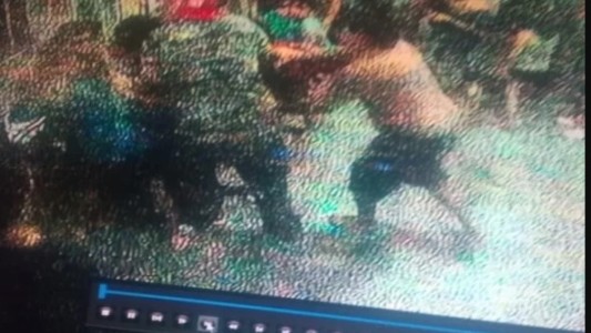 VIDEO: tremenda pelea entre dos familias por un caniche