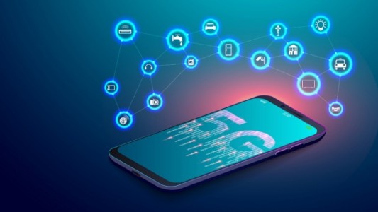 Redes: La extraña teoría que vincula la pandemia del coronavirus con el 5G