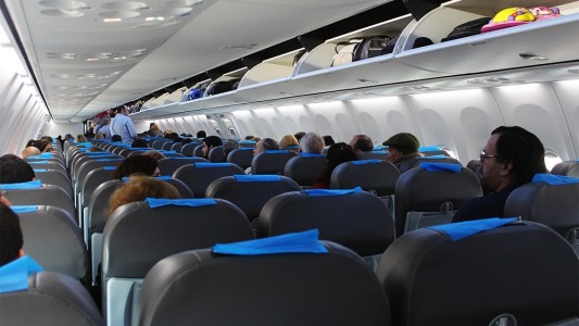 Argentinos varados: Aerolíneas envía aviones a  Punta Cana, Cancún y Miami