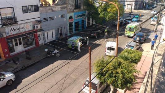 Murió un joven de 18 años en plena calle: le hicieron el test para saber si tenía coronavirus