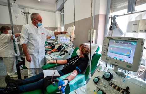 Avanza en Argentina la opción de usar el plasma de personas recuperadas de coronavirus para tratamientos