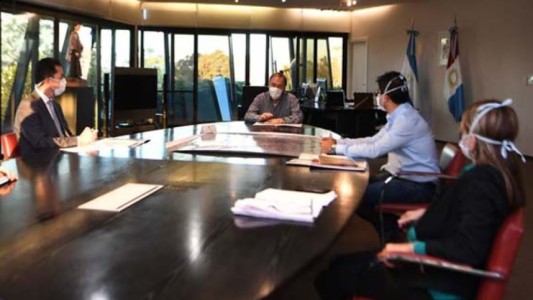 El gobernador Schiaretti bajó su sueldo en un 45% y la reducción se extiende a la planta política