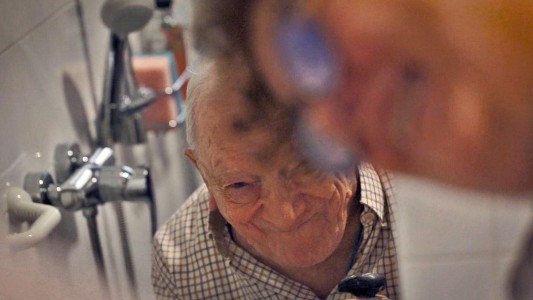 Recomendaciones para prevenir el contagio de COVID-19 en personas con demencia