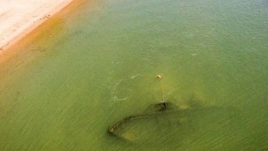 Histórica bajante del río Paraná permitió el hallazgo de un barco hundido hace más de 100 años