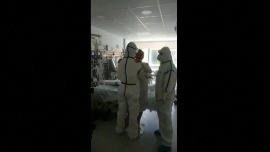 VIDEO: Coronavirus, El baile de la sobrevida