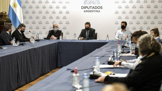 Diputados probó el sistema de sesiones mixtas y lo estrenaría el sábado con un plenario