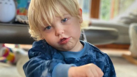 ¡El nuevo juguete de Mirko que todavía no sabe usar!