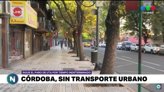 Transporte: Continúa el paro por tiempo indeterminado