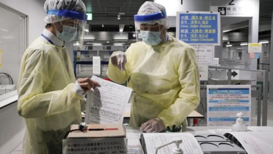 Un cóctel de tres antivirales dan una esperanza en el tratamiento del coronavirus