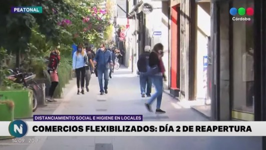 Más movimiento en el segundo día de comercios abiertos