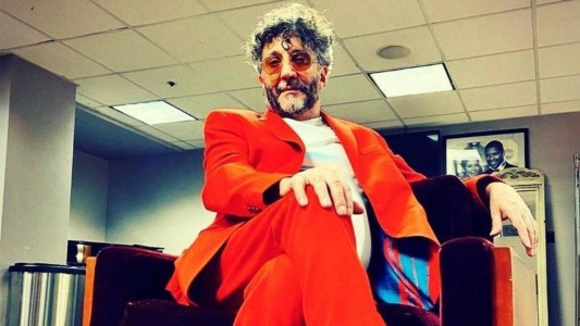 Fito Páez vuelve a dar un show desde el living de su casa