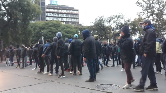 Con manifestaciones en la Municipalidad, UTA sigue el paro